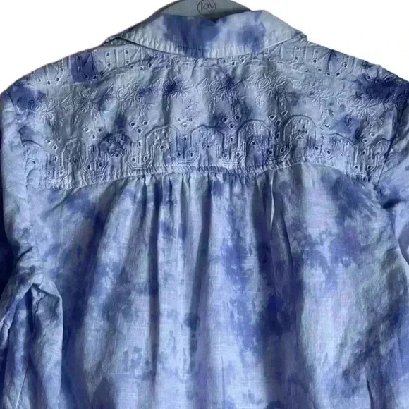 Pilcro Anthropologie the Cate Classic Button Down
Long Sleeve Size Small - Picture 12 of 12